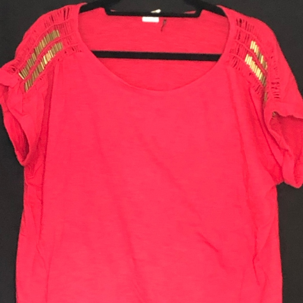 Dark coral decorative T